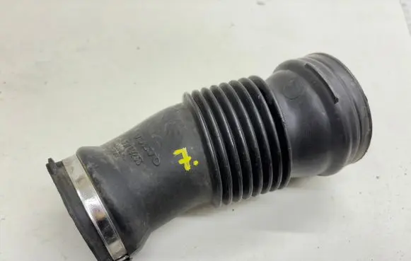 Volvo V70 Air intake hose/pipe 30769233