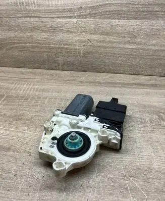 Volkswagen Touran I Rear door window regulator motor 1K0959703B 996645101