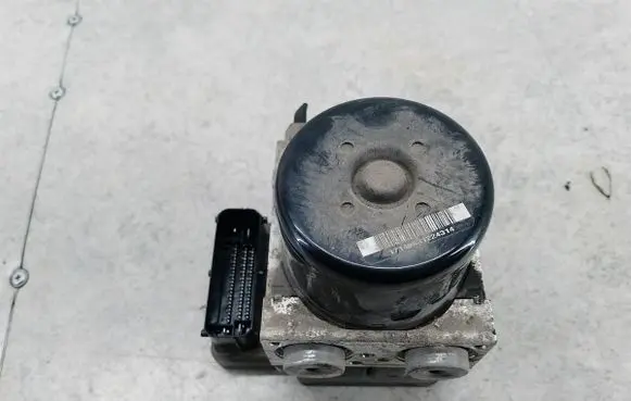 Opel Astra J ABS Pump 13379599