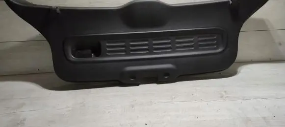 Citroen C4 Cactus Tailgate/boot lid cover trim 9824549680