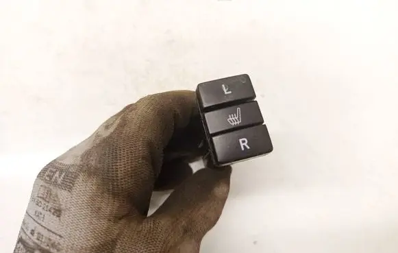Toyota RAV 4 (XA30) Seat heating switch 15B088