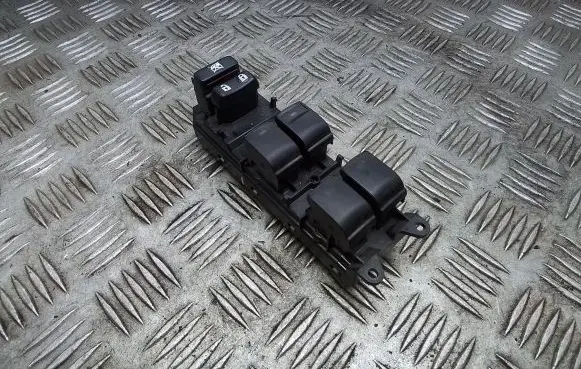 Toyota Prius+ (ZVW40) Electric window control switch 8404012180 515220