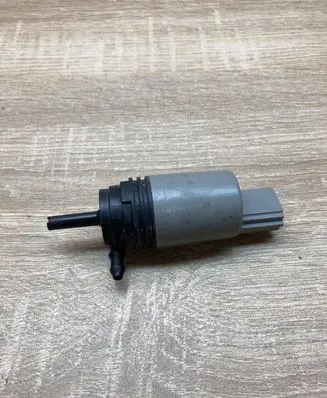 BMW 5 E60 E61 Windscreen/windshield washer pump 6934159 235576