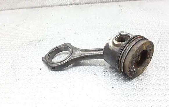 Audi A6 S6 C6 4F Piston with connecting rod