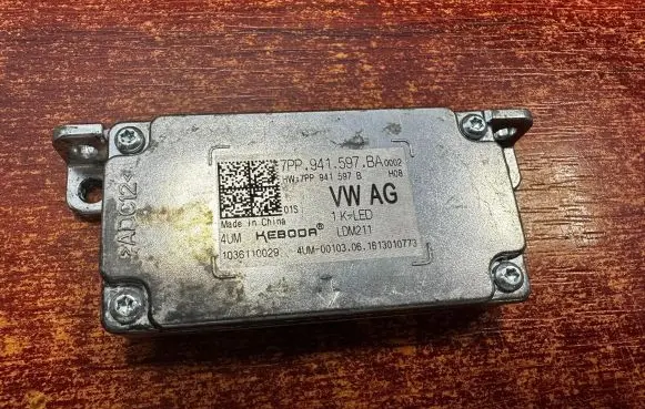 Skoda Fabia Mk3 (NJ) Headlight ballast module Xenon 7pp941597ba