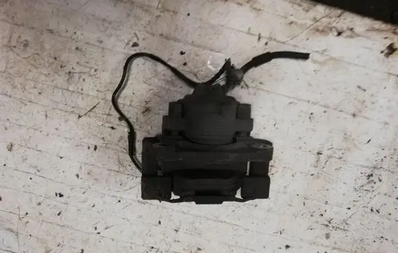 BMW 5 F10 F11 Front brake caliper NOCODE