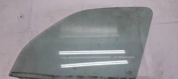 Citroen Xsara Picasso Front door window glass four-door