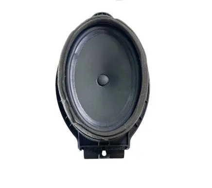 Chevrolet Equinox Front door speaker 84156556
