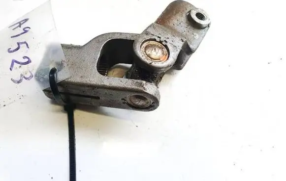 Toyota Avensis T250 Steering column universal joint