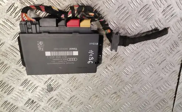 Audi A4 S4 B6 8E 8H Comfort/convenience module 8e0959433j