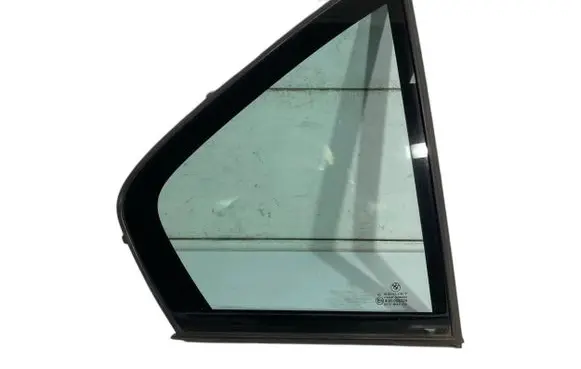 BMW 7 E38 Rear vent window glass 43R008329 DOT27M4321AS2