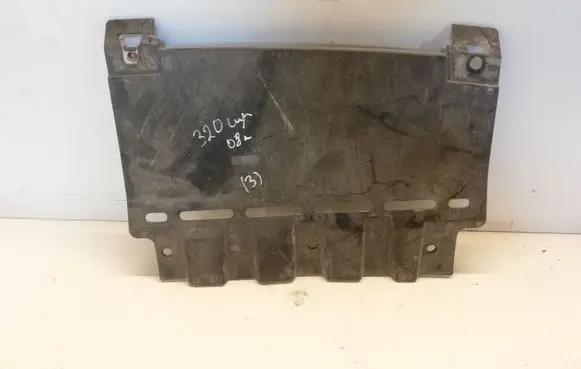 Front bumper skid plate/under tray
