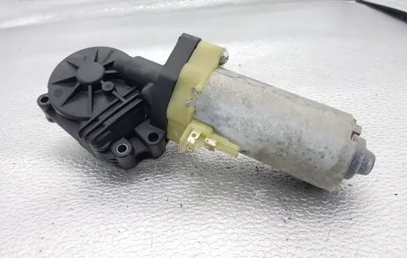 Volvo S60 Seat adjustment motor 0130002527 198389104