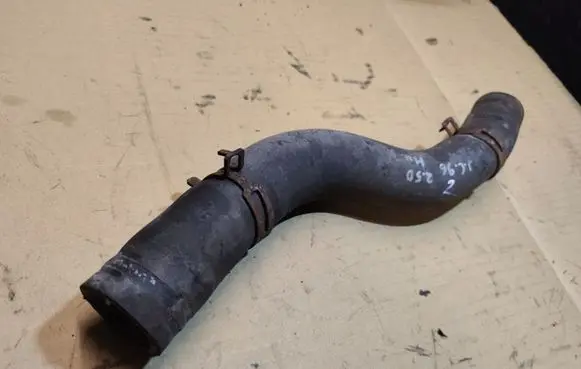 Jeep Cherokee XJ Engine coolant pipe/hose