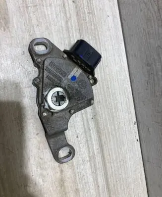 Toyota Yaris XP210 Gear selector 8945110010