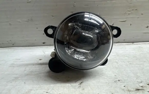 Volvo V60 Front fog light 31677940