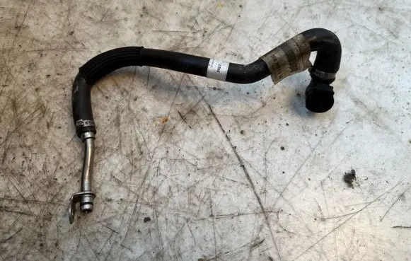 Engine coolant pipe/hose