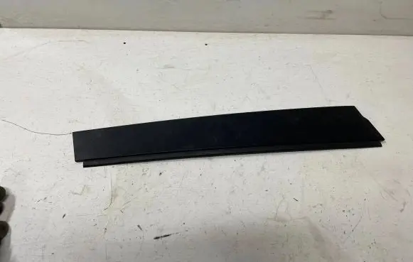 Subaru Forester SK Front door glass trim molding 63563SJ030