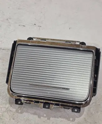Bentley Continental Cup holder front 3SA862533