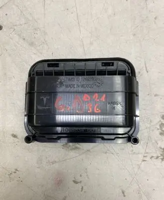 Tesla Model X Quarter panel pressure vent 106803400c