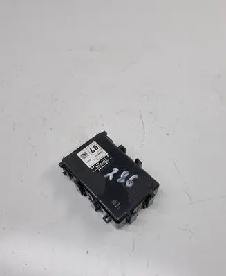 Lexus RX 450H Gateway control module 8911148142