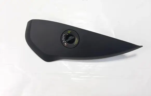 Volvo XC40 Dashboard glove box trim 31442704