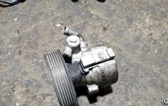 Fiat Doblo Power steering pump 28260427 51894443