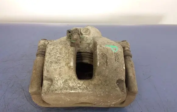 Mercedes-Benz C W204 Front brake caliper
