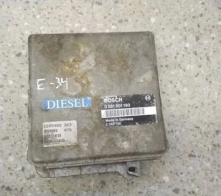 BMW 5 E34 Engine control unit/module 0281001193 2245130