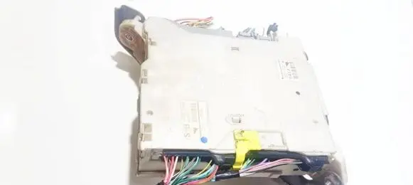 Lexus IS 220D-250-350 Fuse box set 8273053050 7d24-0194