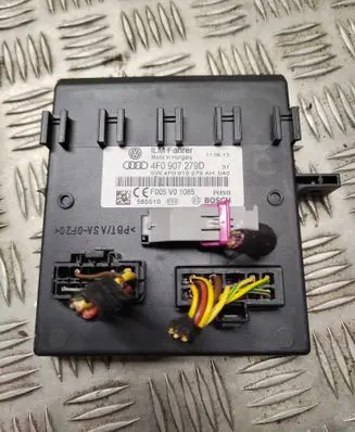 Audi Q7 4L Comfort/convenience module 4F0907279D 4F0910279AH 555510