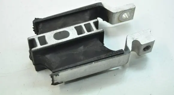 Volvo XC90 Engine mount bracket 31339956
