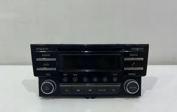 Nissan Pulsar Radio/CD/DVD/GPS head unit 281853ZL1A