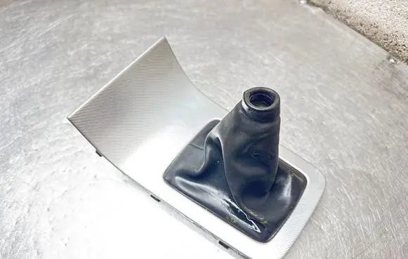 Volvo S80 Gear shifter surround trim plastic 30672191 31255449