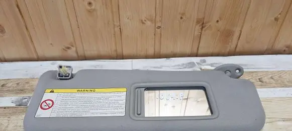 Toyota Prius (NHW20) Sun visor