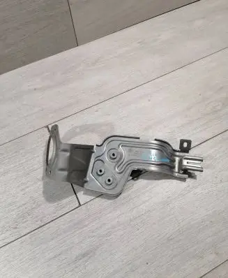 BMW 2 F45 Front bumper mounting bracket 9354072