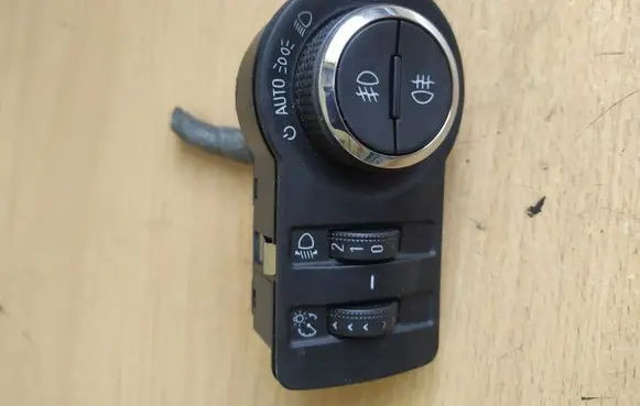 Opel Insignia A Light switch 13268694 251547