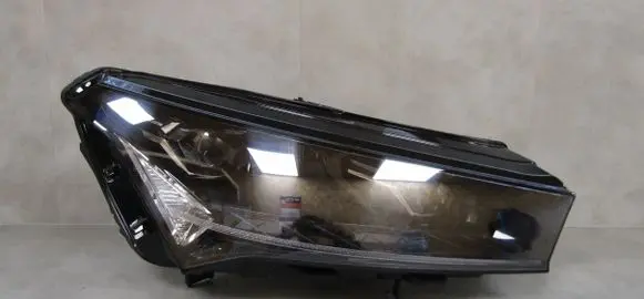 Skoda Enyaq iV Headlight/headlamp 5LB941016A 1EX01477322 1EX2683