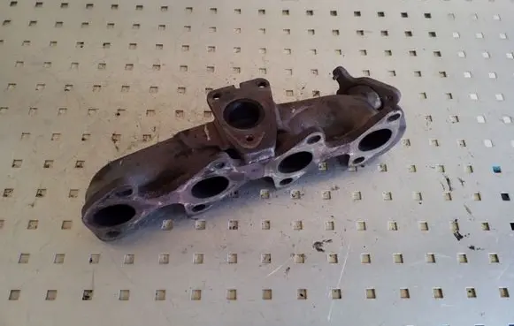 Nissan Qashqai+2 Exhaust manifold H82443150