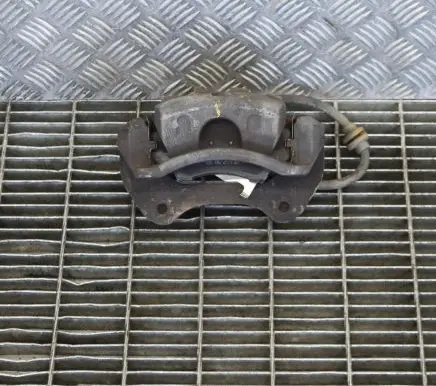 Chevrolet Malibu Front brake caliper