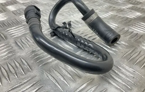 Volkswagen Touareg II Vacuum line/pipe/hose 7P6611931N 8E0611813S