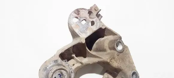 Audi A6 S6 C5 4B Engine mounting bracket 4b0199352b
