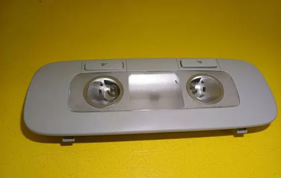 Volkswagen PASSAT B6 Rear seat light 947291