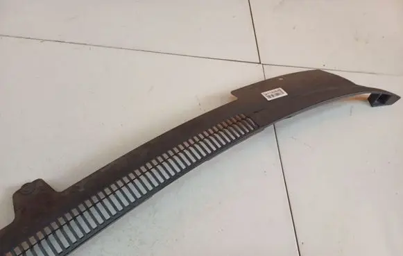Fiat Freemont Wiper trim 05178502AEA