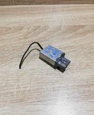 BMW 7 E38 Aerial antenna amplifier 8362533
