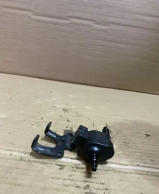 Vacuum valve