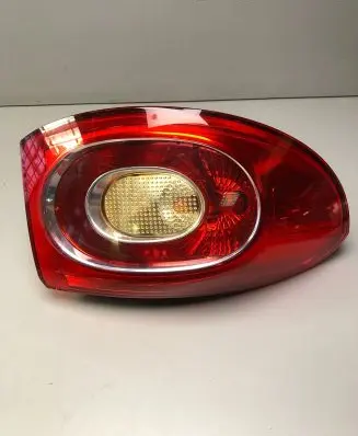 Volkswagen Tiguan Rear/tail lights 5N0945095F