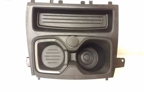 Cup holder front