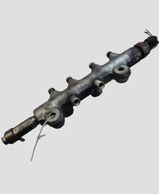 Mazda 5 Fuel main line pipe