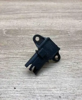 BMW 5 F10 F11 Air pressure sensor 7585492 A2C53325853